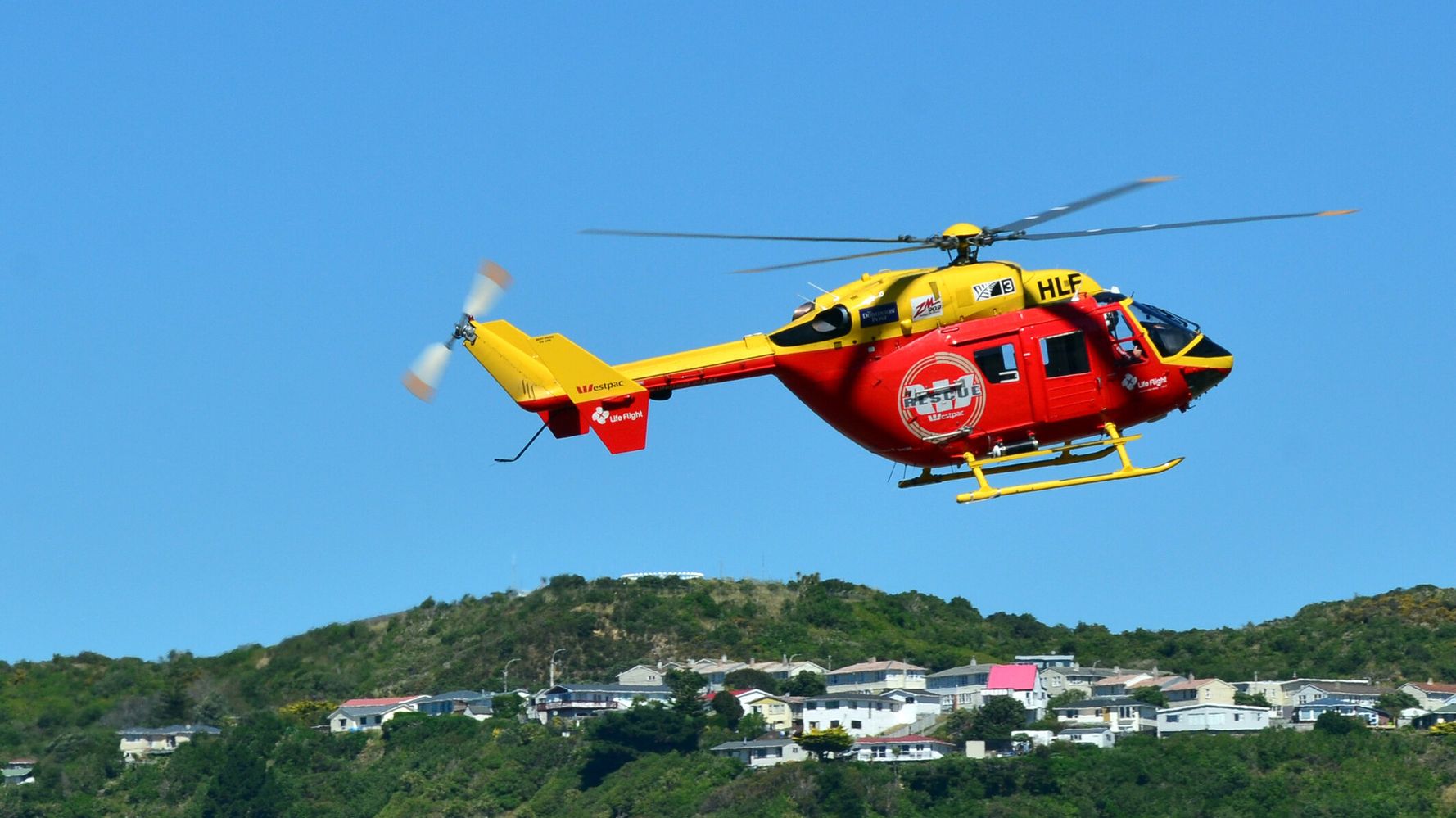 rescue-operation-launched-as-multiple-people-washed-off-rocks-in-nsw-huffpost-news