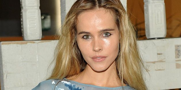 Home and Away actress Isabel Lucas wants dolphins in captivity to end.
