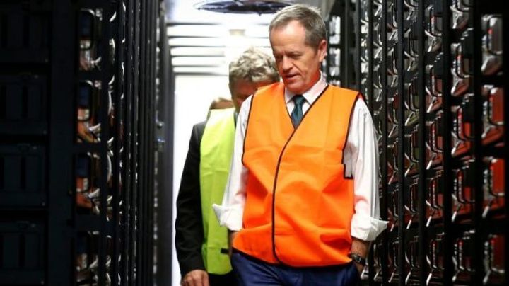 Bill Shorten sporting one of the offending high vis vests.