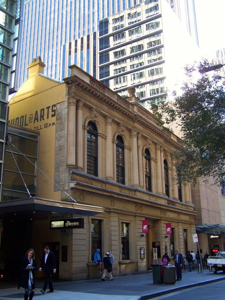 The current Arthouse Hotel on Pitt Street was once the 'School of Arts' where Cora Anna Weekes spoke in 1858 She was a conwoman essentially who started 'literary' magazines, collected subscriptions in advance then skipped town. She was last heard of travelling to India.