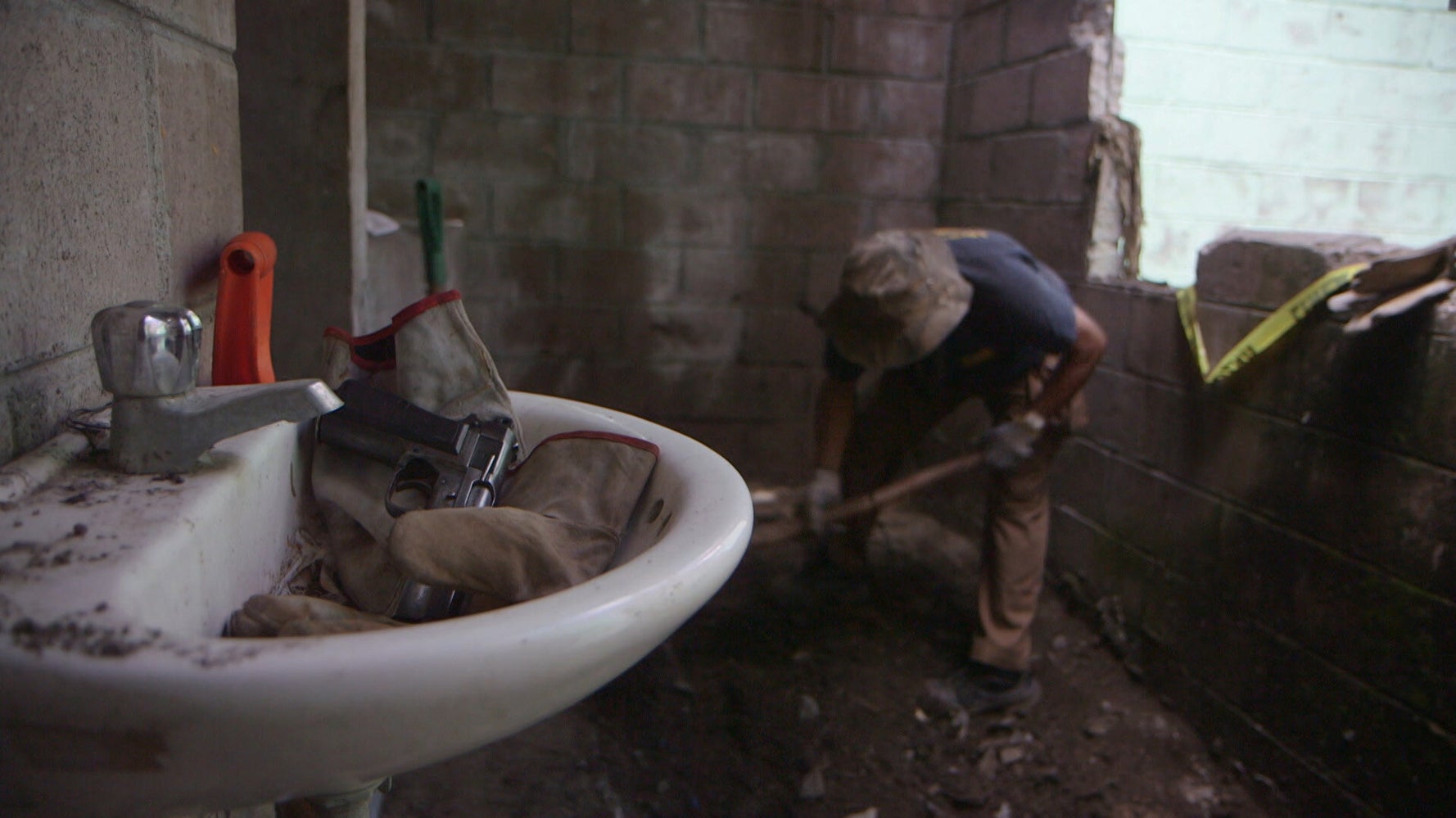 Meet The Man Who Digs Up Dead Bodies For A Living HuffPost World