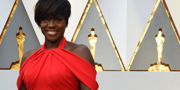 Nominee for Best Supporting Actress 'Fences' Viola Davis arrives on the red carpet for the 89th Oscars on February 26, 2017 in Hollywood, California. / AFP / VALERIE MACON (Photo credit should read VALERIE MACON/AFP/Getty Images)