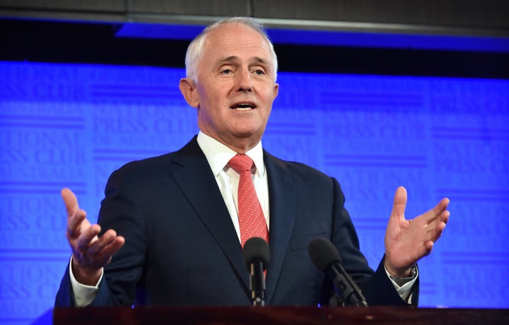 When asked about the gap between rich and poor in Australia, the Prime Minister preferred to reply with a hand gesture.