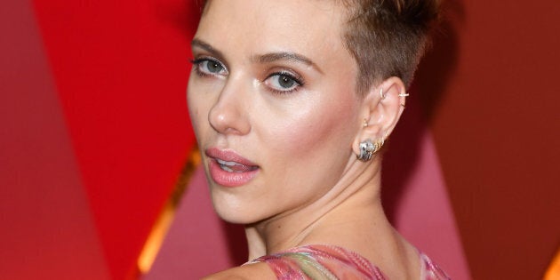 HOLLYWOOD, CA - FEBRUARY 26: Scarlett Johansson attend the 89th Annual Academy Awards at Hollywood & Highland Center on February 26, 2017 in Hollywood, California. (Photo by George Pimentel/FilmMagic)