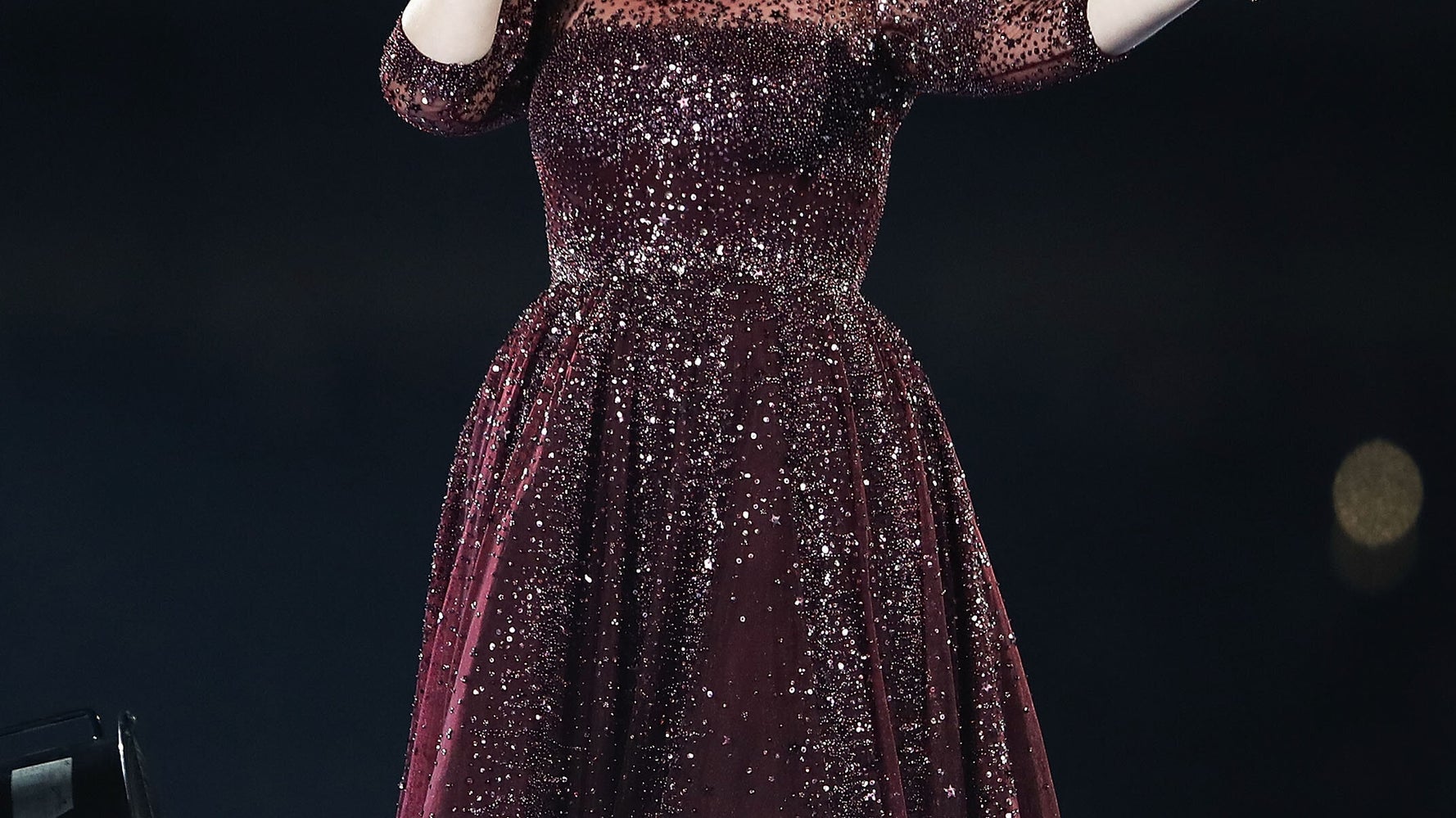 &lsquo;Queen&rsquo; Adele Dazzles 90,000 Fans In Sydney | HuffPost null