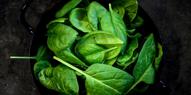 So That S Why Spinach Makes Your Teeth Feel Weird Huffpost Australia Food Drink