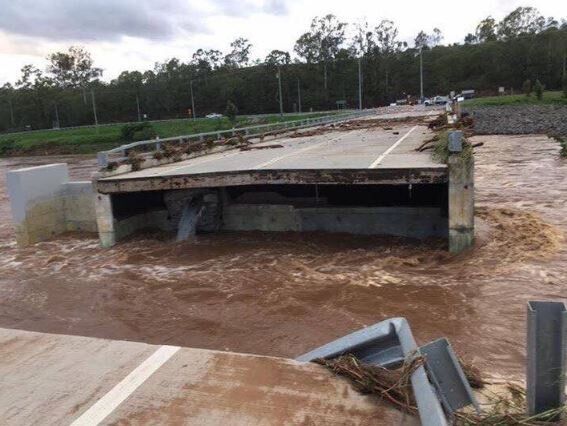 This is part of the John Muntz Causeway on the Tamborine-Oxenford Rd on the Gold Coast.