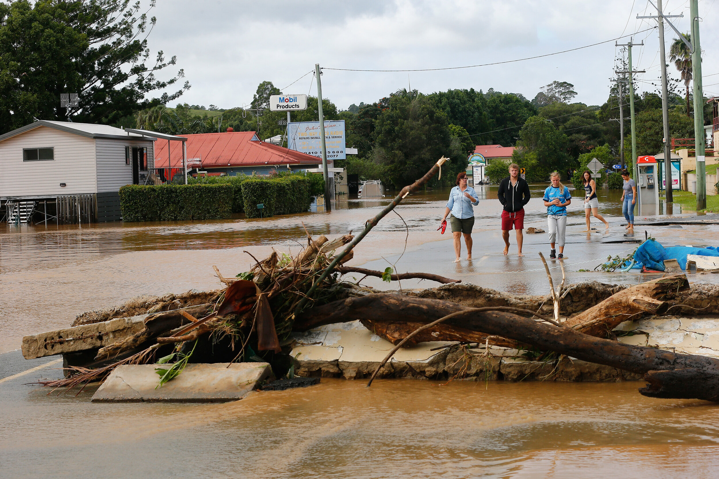 The Aftermath Of The Cyclone Debbie And Flooding Disaster In Photos ...