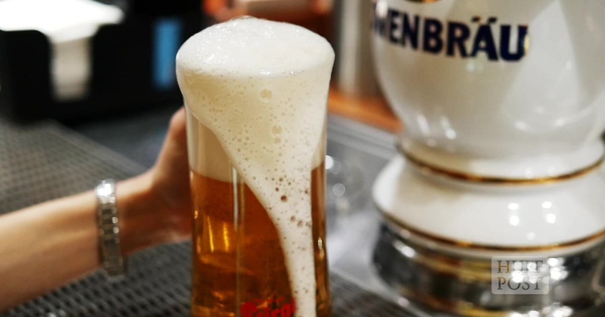 How To Pour Bier Like A Bavarian HuffPost Food & Drink