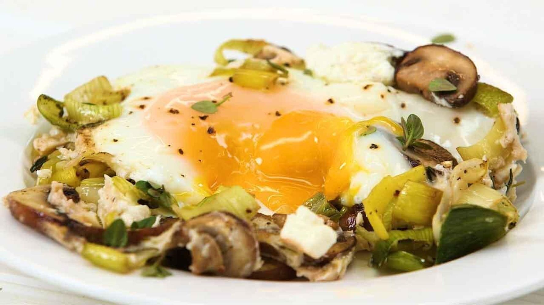 Watch How To Make Baked Eggs With Mushroom And Leeks Huffpost Australia Food And Drink