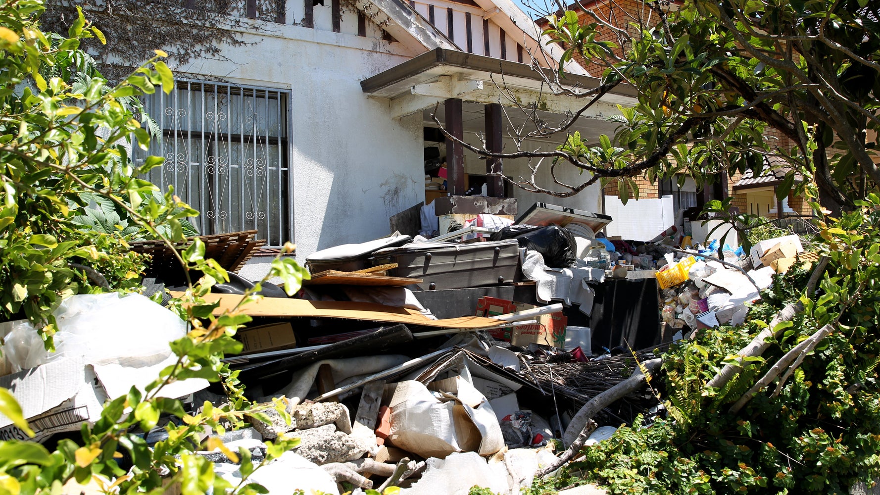 Forced Auction Of Bondi Hoarders' House Called Off At Last Minute