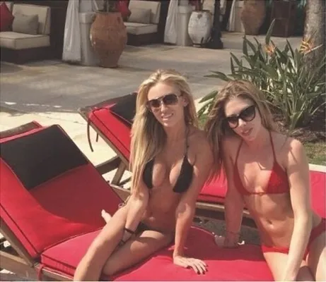 Paulina gretzky naked