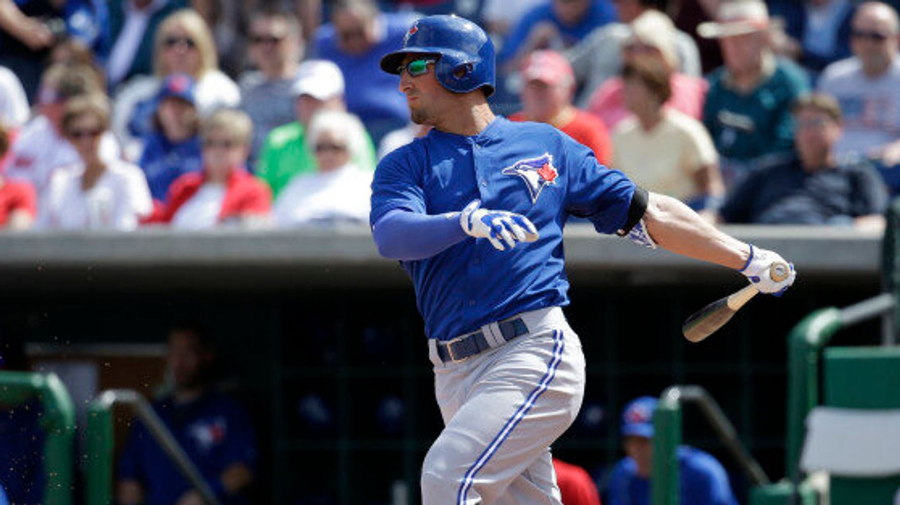 Blue Jays outfielder Kevin Pillar makes fun of his sneezing injury