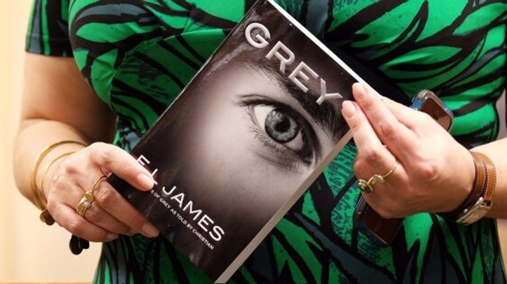 Six Not So Punishing Reasons To Read Grey 50 Shades As Told By Christian Huffpost Canada Life