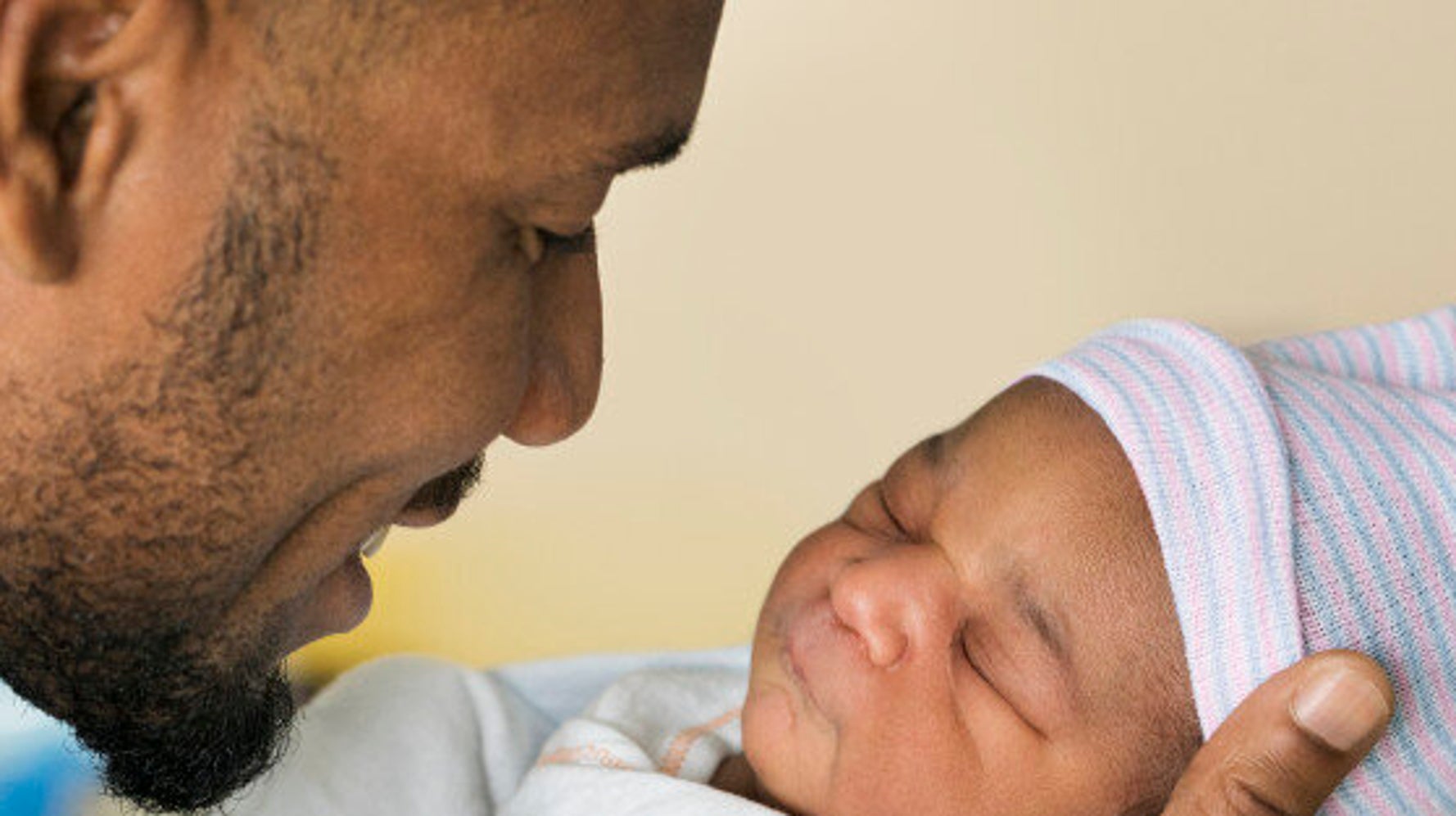 When Dads First See Their Babies, It�s An Emotional