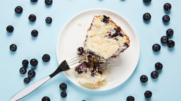 CREAMY BLUEBERRY PIE RECIPE WITH SWEET STREUSEL TOPPING