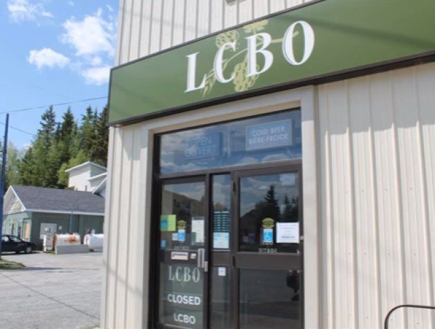 Exterior of Larder Lake's closed LCBO location.