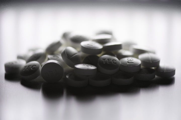 Prescription pills containing oxycodone and acetaminophen are shown in this June 20, 2012 photo.