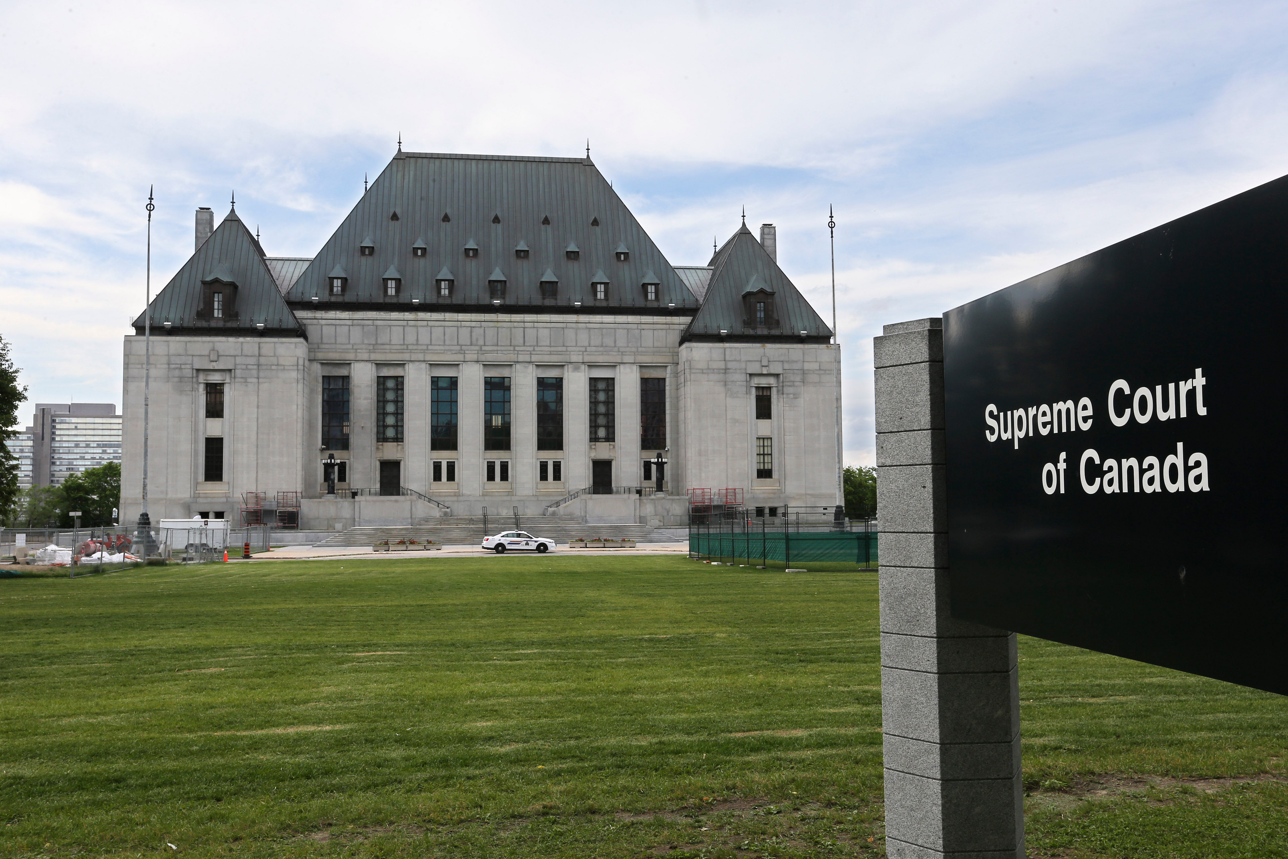 supreme court of canada contact