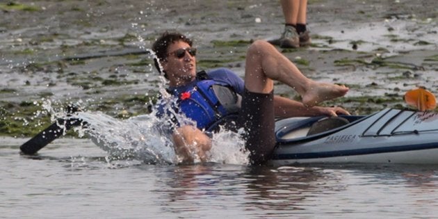 Justin Trudeau Slips Falls Into Water While Trying To Get Into Kayak Huffpost Canada