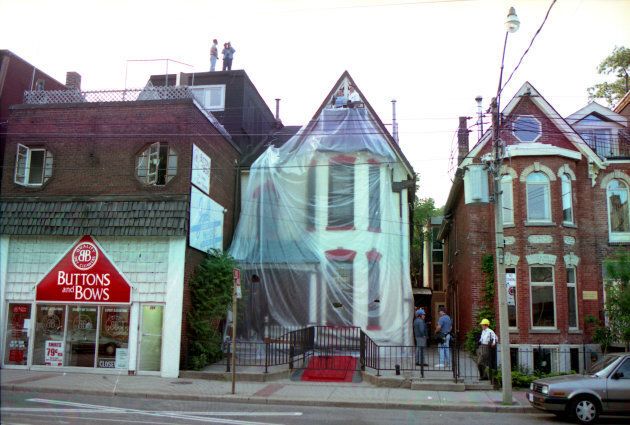 206 Carlton St., Ernst Zundel's house on May 7, 1995, after a fire.