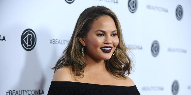 LOS ANGELES, CA - AUGUST 13: Chrissy Teigen attends the 5th annual Beautycon festival at Los Angeles Convention Center on August 13, 2017 in Los Angeles, California. (Photo by Jason LaVeris/FilmMagic)