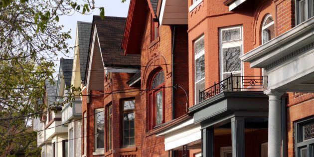 A row of Victorian houses in Toronto's inner city. The average price of a detached home in Greater Toronto has fallen back below $1 million, according to preliminary data from the city's real estate board.