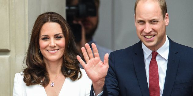 Prince William and Kate Middleton are welcomed at the Courtyard of the Presidential Palace on July 17, 2017 in Warsaw, Poland. (Getty Images Poland/Karol Serewis)