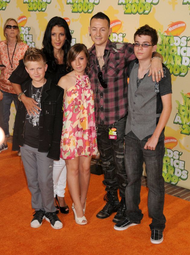 Chester Bennington, wife Talinda Bentley and children at Nickelodeon's 22nd Annual Kid's Choice Awards. (Gregg DeGuire/FilmMagic)