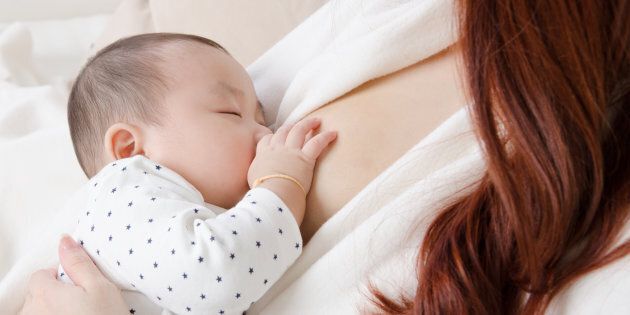 Feel like your baby has a favourite boob? They DO and this is