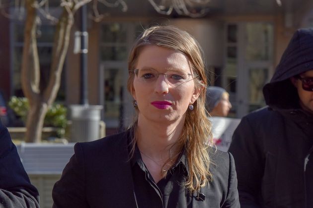 Chelsea Manning Lex Informatrice De Wikileaks Sort De Prison Le Huffpost 