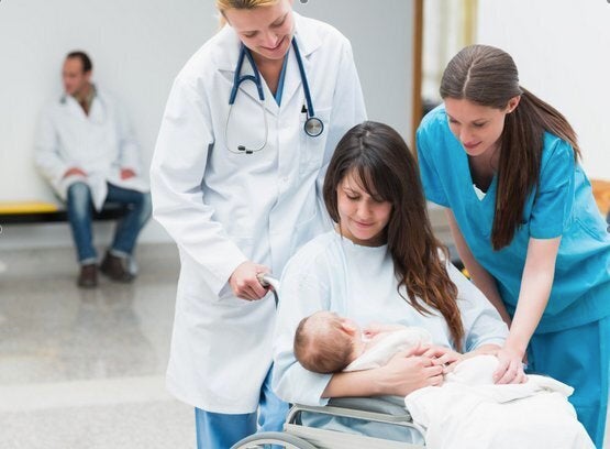 Breastfeeding Tips for New Moms from a Certified Nurse Midwife