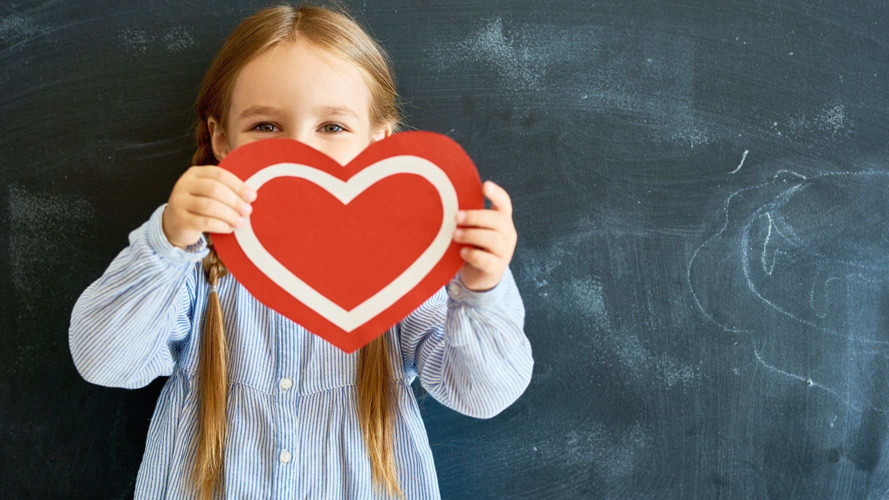 20 Mess-Free Valentine's Day Crafts to Make at Home With the Kids