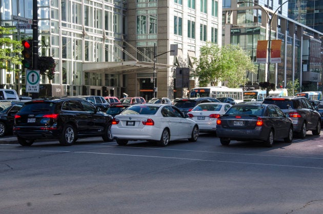 Heavy traffic and solo drivers contribute to a decrease in Montreal's air quality.