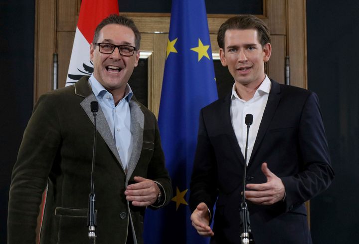 Ο ηγέτης της αυστριακής ακροδεξιάς και αντικαγκελάριος, Χανς-Κρίστιαν Στράχε, μαζί με τον Κουρτς.