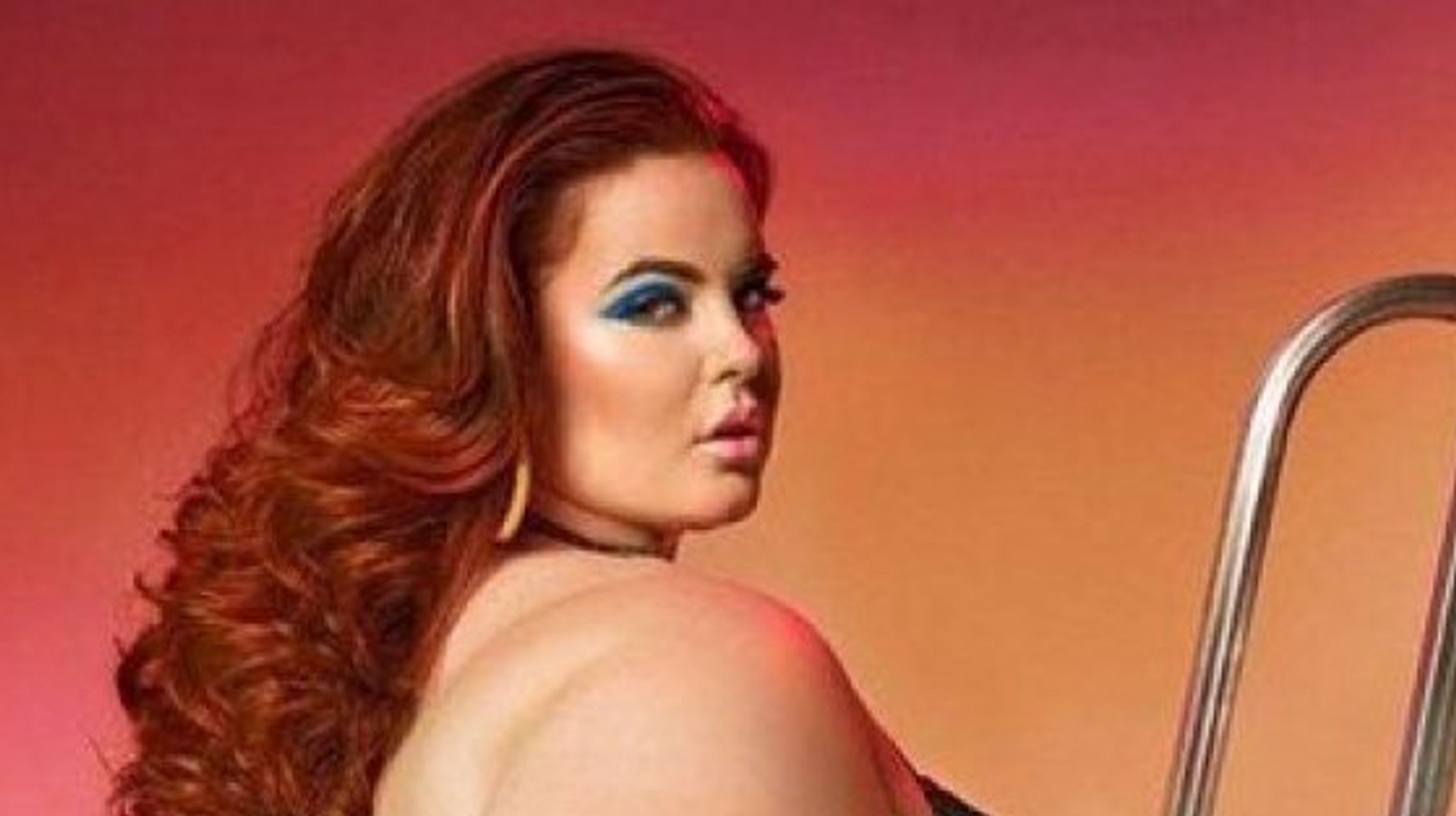 Plus-Size Model Tess Munster Proves Size 22 Ladies Can Slay Swimwear