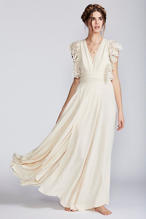 Off-The-Rack Wedding Dresses To Buy For A Quickie Ceremony