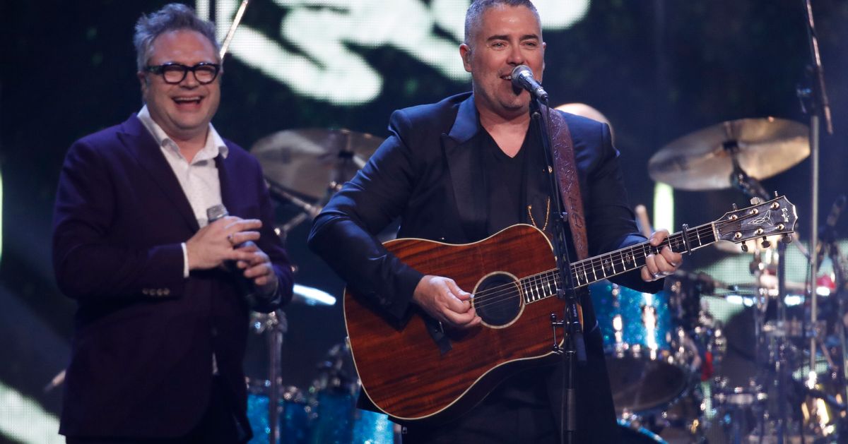 Barenaked Ladies, Steven Page Reunite At 2018 Junos, And It's Worth $1 ...