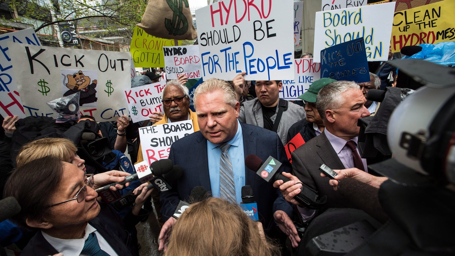 Doug Ford Says He Doesn T Condone Lock Her Up Chant About Kathleen Wynne Huffpost Canada Politics