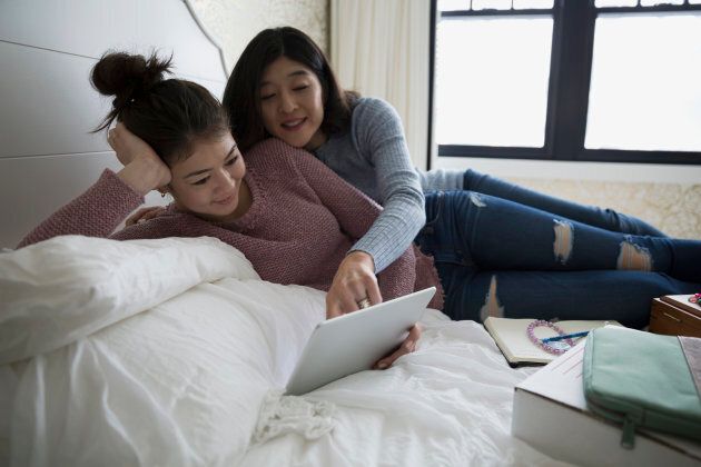 3 Reasons Your Tween Chats With Strangers Online And How