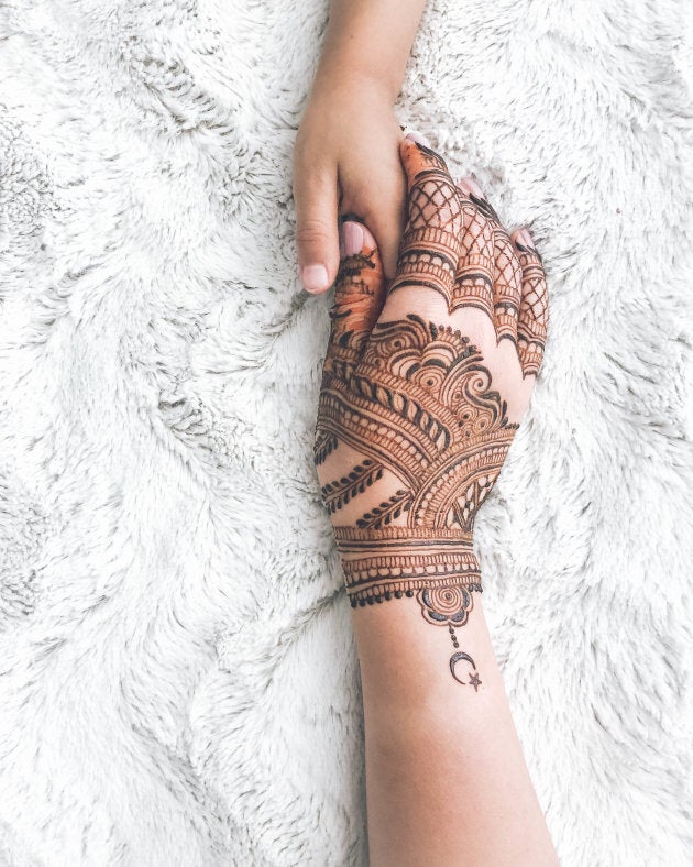 Henna art.