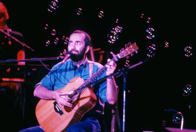 Raffi Cavoukian at a concert Sept. 10, 1989 Los Angeles, California.