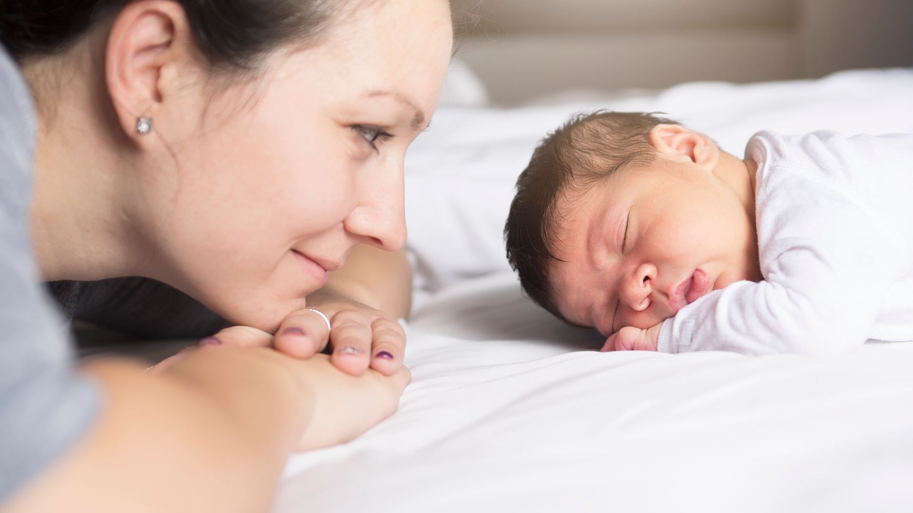 Theres A Perfectly Good Reason Plenty Of Moms Lick Their Newborns