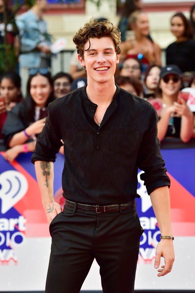 The Mmvas 2018 Red Carpet Stars Showed Off Some Memorable Outfits Huffpost Canada