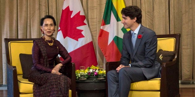 Canadian Prime Minister Justin Trudeau speaks with Myanmar leader Aung San Suu Kyi before a bilateral meeting at the APEC Summit in Danang, Vietnam on Nov. 10, 2017.