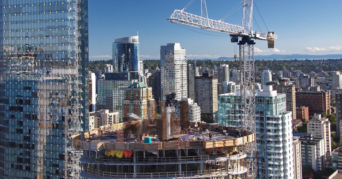 Canadian Housing Market Has Avoided Disaster, Experts Convinced After