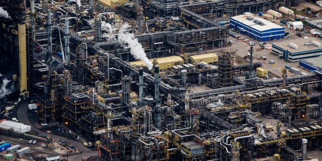 Steam rises from the Suncor Energy Millennium upgrader plant near Fort McMurray, Alta. on Sept. 10, 2018. Canada's oil industry has been shut out of the recent oil price rally, with oilsands product selling at a deep discount to global oil prices.