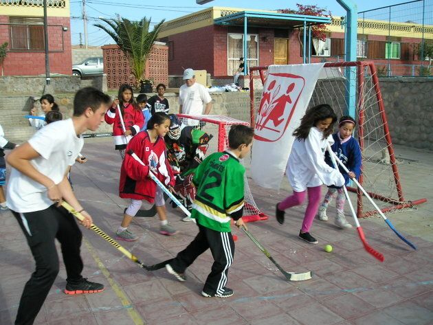 Chilean children play ball hockey in jerseys donated from kind-hearted Canadians