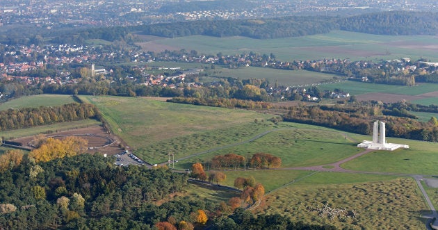 An overhead view of Vimy Ridge, including the Canadian National Vimy Memorial on the right and the Vimy Foundation Centennial Park on the left.