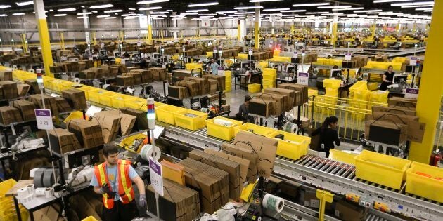 Amazon Canada Hiring 1 0 People In Toronto Edmonton Huffpost Canada